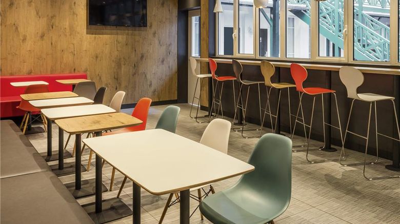 <b>Ibis Levallois Perret Restaurant</b>. Images powered by <a href="https://iceportal.shijigroup.com/" title="IcePortal" target="_blank">IcePortal</a>.