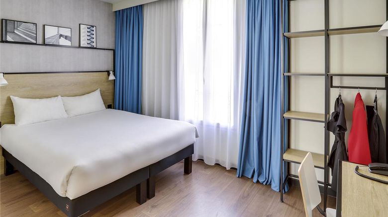<b>Ibis Levallois Perret Room</b>. Images powered by <a href="https://iceportal.shijigroup.com/" title="IcePortal" target="_blank">IcePortal</a>.