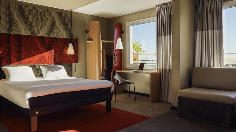 <b>Ibis La Ciotat Suite</b>. Images powered by <a href="https://iceportal.shijigroup.com/" title="IcePortal" target="_blank">IcePortal</a>.
