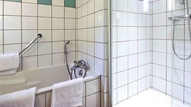 <b>Mercure Luxeuil Les Bains Hexagone Hotel Room</b>. Images powered by <a href="https://iceportal.shijigroup.com/" title="IcePortal" target="_blank">IcePortal</a>.