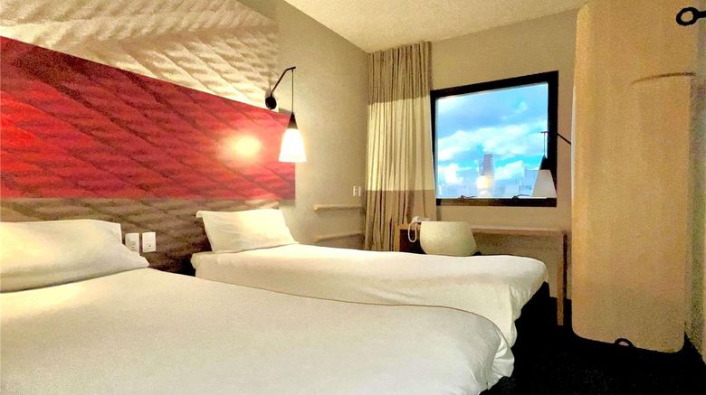 <b>Ibis Santos Exterior</b>. Images powered by <a href="https://iceportal.shijigroup.com/" title="IcePortal" target="_blank">IcePortal</a>.