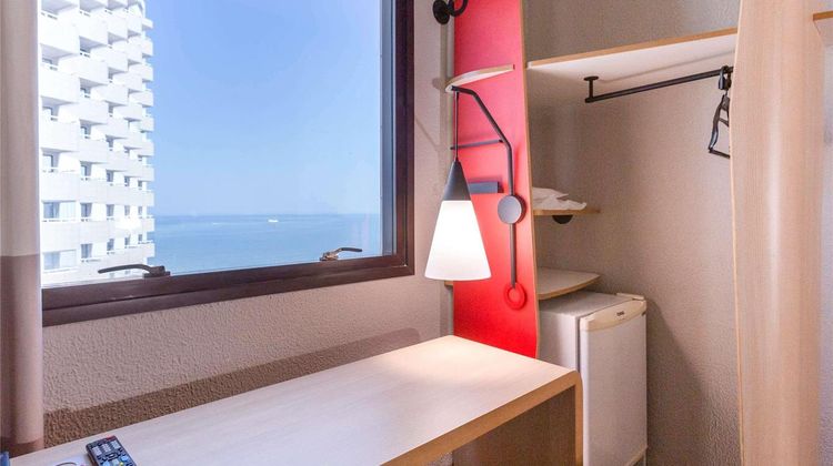 Ibis Santos Room