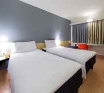 Ibis Aracatuba Exterior