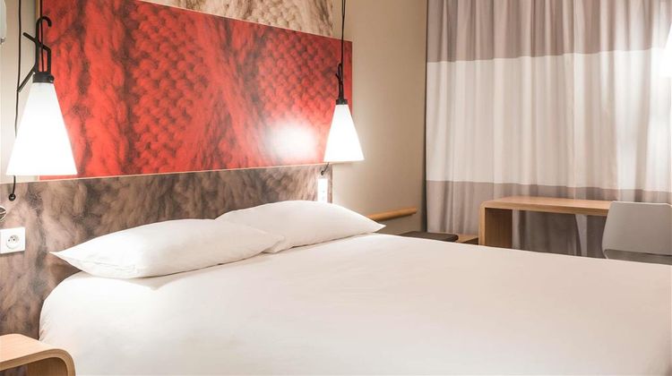 Ibis Saint Gratien Room