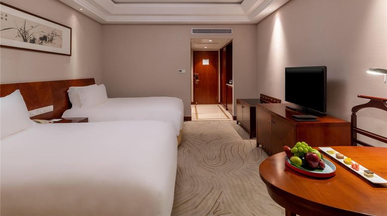 <b>Sofitel Hangzhou Westlake Room</b>. Images powered by <a href="https://iceportal.shijigroup.com/" title="IcePortal" target="_blank">IcePortal</a>.