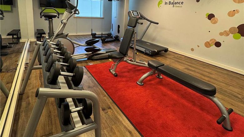 <b>Novotel Luxembourg Centre Health</b>. Images powered by <a href="https://iceportal.shijigroup.com/" title="IcePortal" target="_blank">IcePortal</a>.