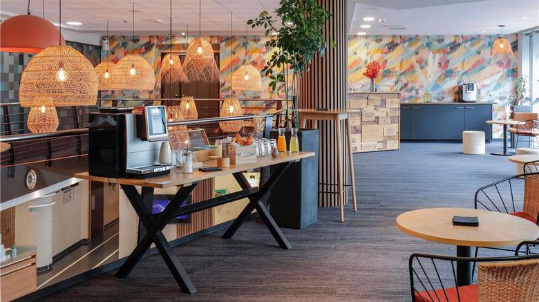 <b>Novotel Luxembourg Centre Meeting</b>. Images powered by <a href="https://iceportal.shijigroup.com/" title="IcePortal" target="_blank">IcePortal</a>.
