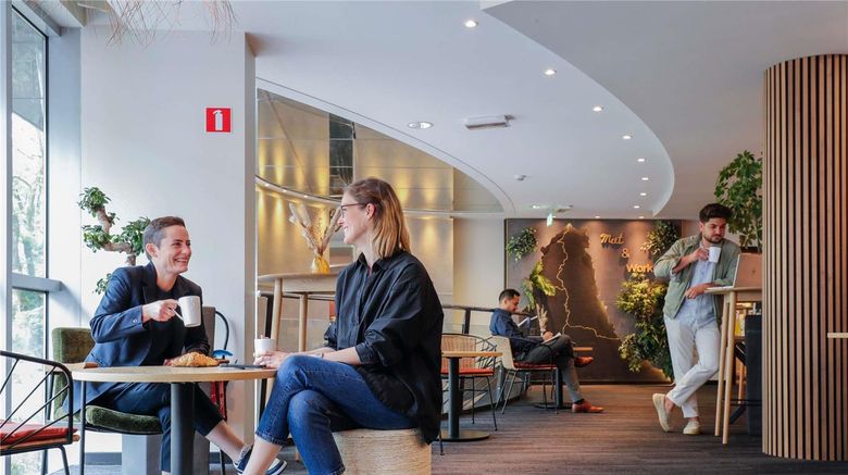 <b>Novotel Luxembourg Centre Meeting</b>. Images powered by <a href="https://iceportal.shijigroup.com/" title="IcePortal" target="_blank">IcePortal</a>.