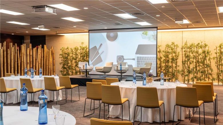 <b>Novotel Barcelona City Meeting</b>. Images powered by <a href="https://iceportal.shijigroup.com/" title="IcePortal" target="_blank">IcePortal</a>.