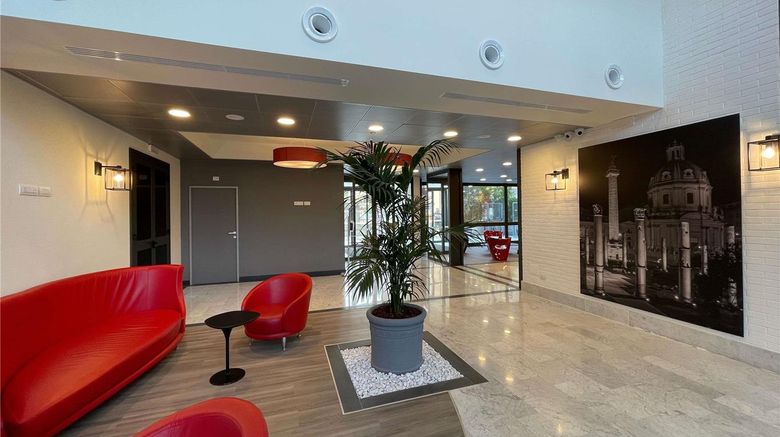 <b>Ibis Roma Fiera Exterior</b>. Images powered by <a href="https://iceportal.shijigroup.com/" title="IcePortal" target="_blank">IcePortal</a>.