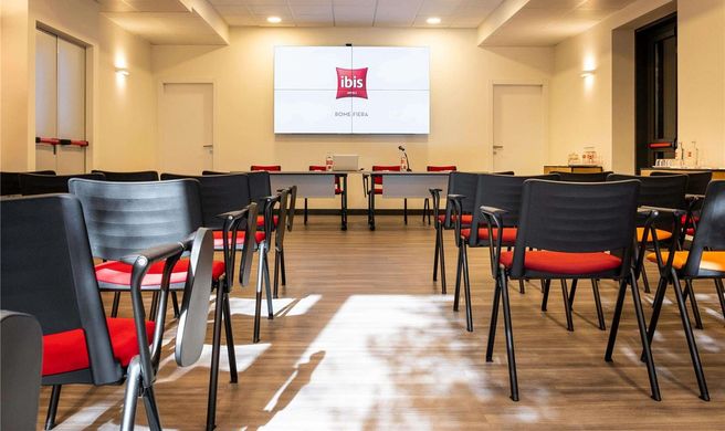 Ibis Roma Fiera Exterior