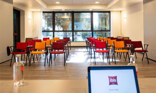 Ibis Roma Fiera Exterior