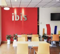 Ibis Chengdu Yongfeng Exterior