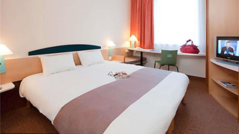 <b>Ibis Luxembourg Sud Room</b>. Images powered by <a href="https://iceportal.shijigroup.com/" title="IcePortal" target="_blank">IcePortal</a>.