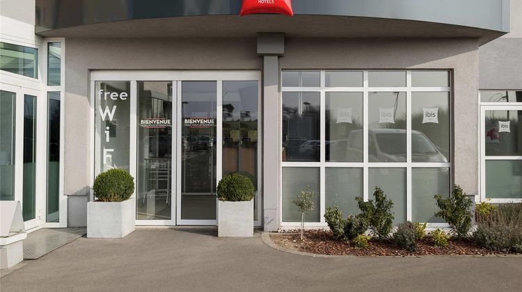Ibis Luxembourg Sud Exterior