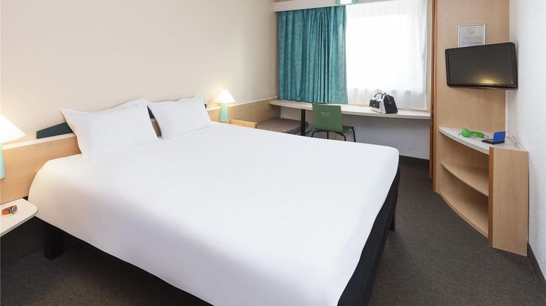 <b>Ibis Luxembourg Sud Room</b>. Images powered by <a href="https://iceportal.shijigroup.com/" title="IcePortal" target="_blank">IcePortal</a>.