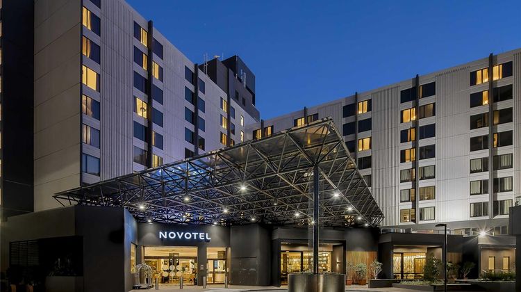 Novotel Sydney International Airport Exterior