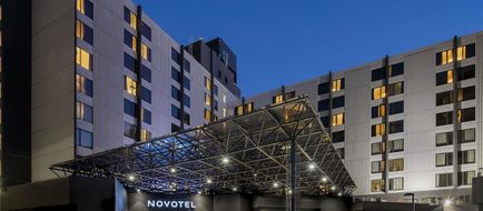 Novotel Sydney International Airport Exterior