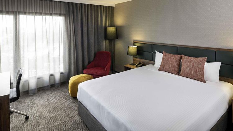 Novotel Sydney International Airport Exterior