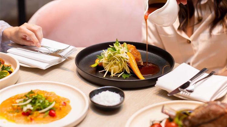 Novotel Sydney International Airport Restaurant