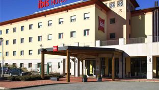 Ibis Como