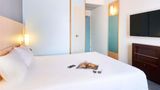 Ibis Como Room