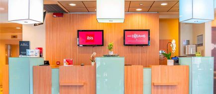 Ibis Como Exterior