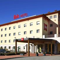 Ibis Como