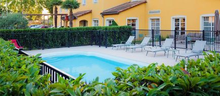 Ibis Manosque Cadarache Exterior