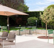 Ibis Manosque Cadarache Exterior