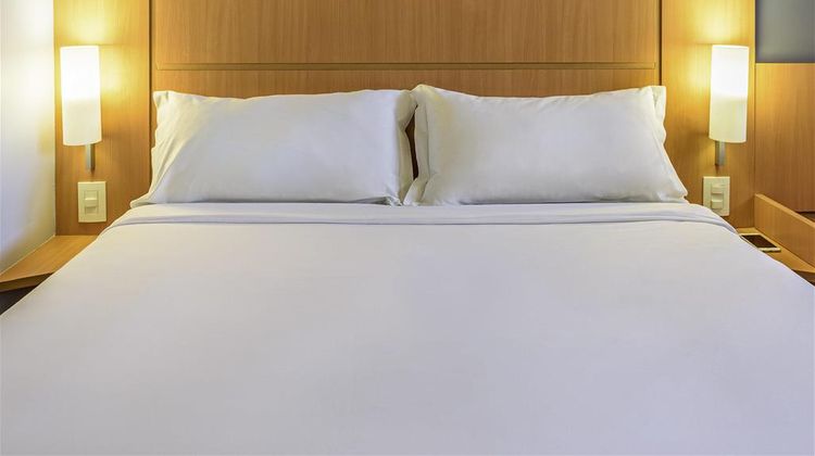Hotel Ibis Belem Aeroporto Room