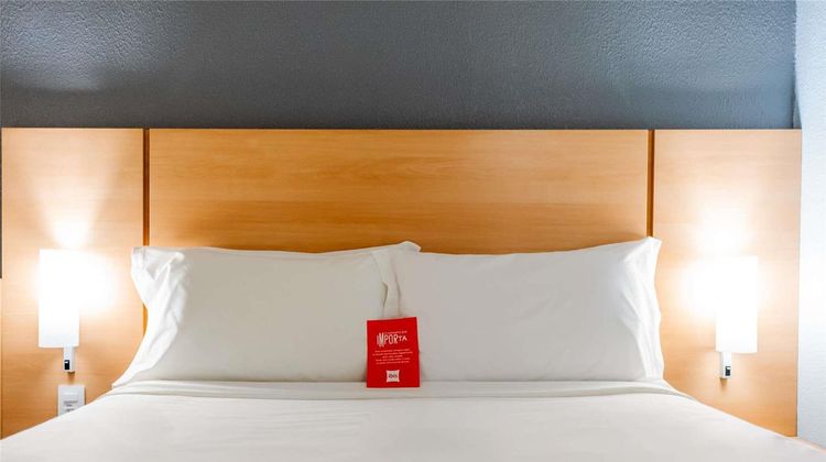 Ibis Joinville Room