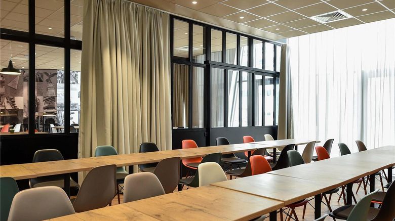 <b>Ibis Dijon Centre Clemenceau Meeting</b>. Images powered by <a href="https://iceportal.shijigroup.com/" title="IcePortal" target="_blank">IcePortal</a>.