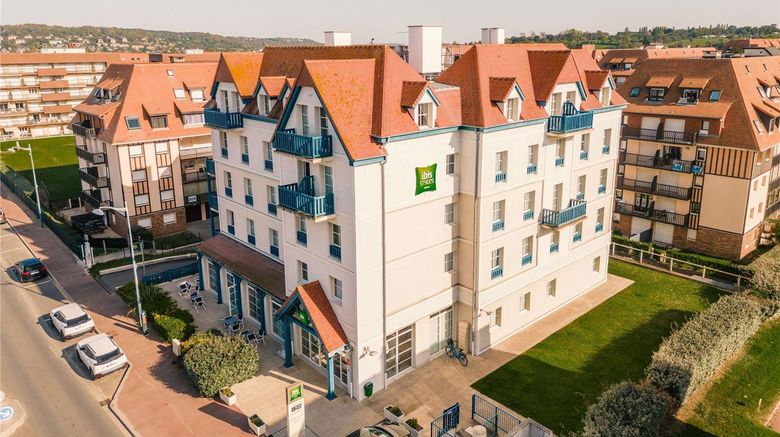 Ibis Deauville Villers sur Mer Exterior. Images powered by <a href="https://iceportal.shijigroup.com" target="_blank" rel="noopener">Ice Portal</a>.