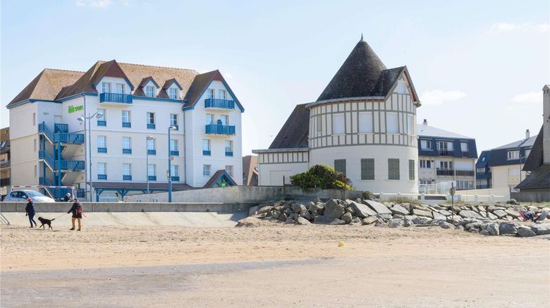 <b>Ibis Deauville Villers sur Mer Exterior</b>. Images powered by <a href="https://iceportal.shijigroup.com/" title="IcePortal" target="_blank">IcePortal</a>.
