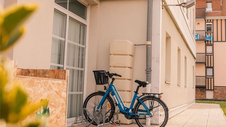 <b>Ibis Deauville Villers sur Mer Exterior</b>. Images powered by <a href="https://iceportal.shijigroup.com/" title="IcePortal" target="_blank">IcePortal</a>.