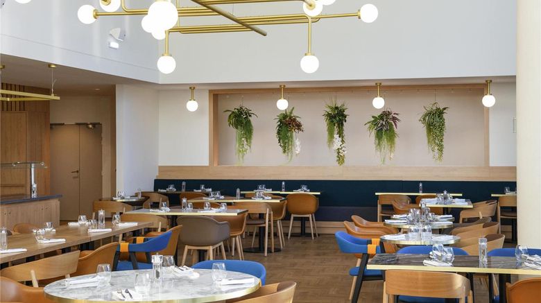 <b>Novotel Le Havre Bassin Vauban Restaurant</b>. Images powered by <a href="https://iceportal.shijigroup.com/" title="IcePortal" target="_blank">IcePortal</a>.