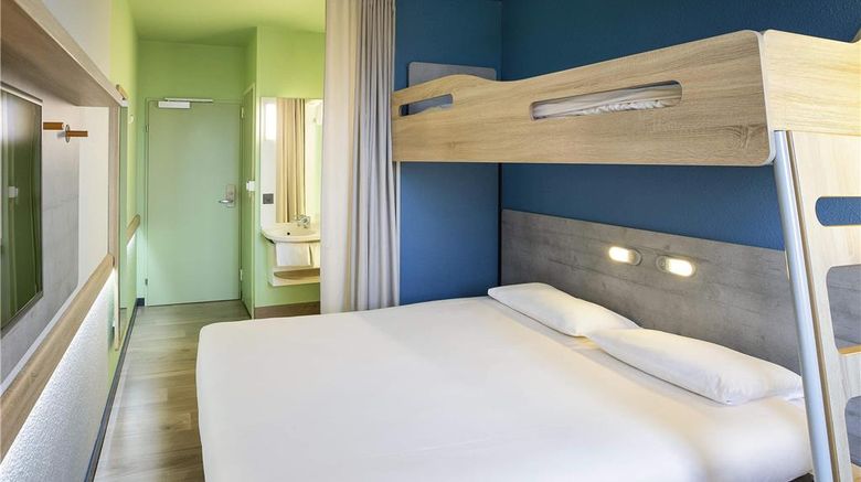 <b>Ibis Budget Geneve Aeroport Room</b>. Images powered by <a href="https://iceportal.shijigroup.com/" title="IcePortal" target="_blank">IcePortal</a>.