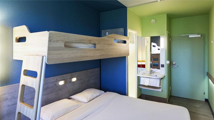 Ibis Budget Geneve Aeroport Room