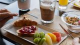 <b>Suite Novotel Geneve Restaurant</b>. Images powered by <a href="https://iceportal.shijigroup.com/" title="IcePortal" target="_blank">IcePortal</a>.