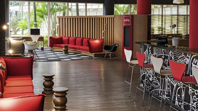 Ibis Santo Andre Restaurant