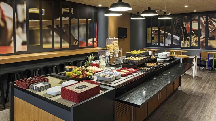 Ibis Santo Andre Restaurant