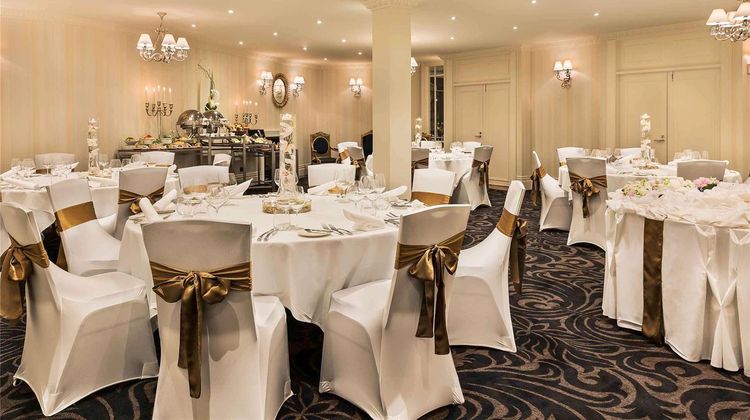 Sofitel Queenstown Hotel & Spa Meeting
