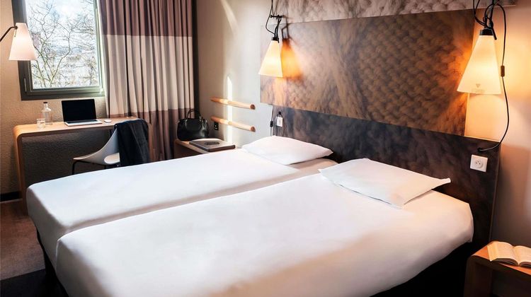 Ibis Rouen Champ de Mars Exterior
