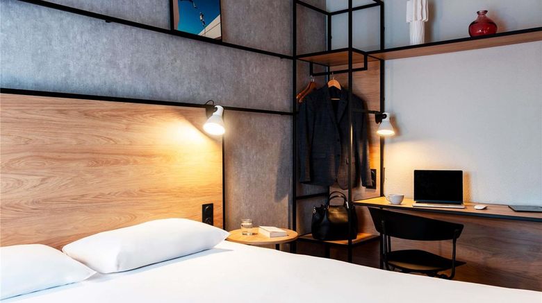 <b>Ibis Rouen Champ de Mars Exterior</b>. Images powered by <a href="https://iceportal.shijigroup.com/" title="IcePortal" target="_blank">IcePortal</a>.