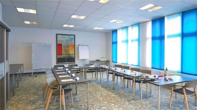 <b>Mercure Graz City Meeting</b>. Images powered by <a href="https://iceportal.shijigroup.com/" title="IcePortal" target="_blank">IcePortal</a>.