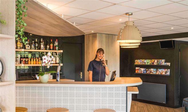 Ibis Creil Sur Oise Exterior