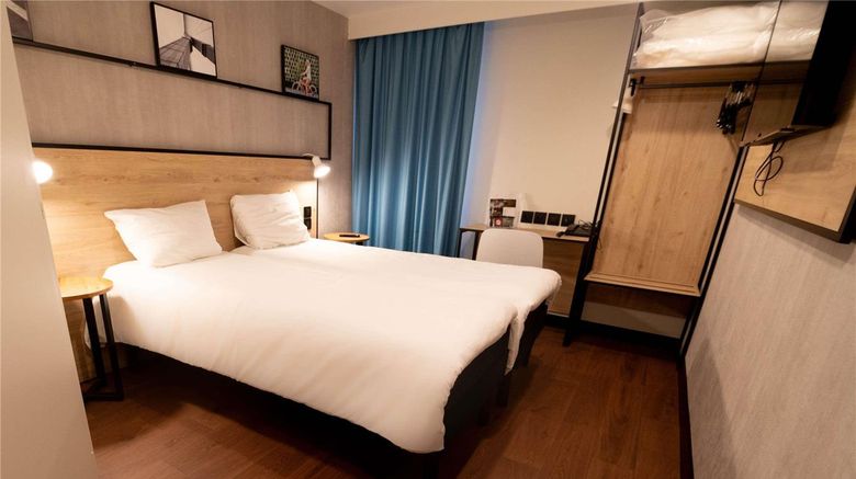 <b>Ibis Creil Sur Oise Room</b>. Images powered by <a href="https://iceportal.shijigroup.com/" title="IcePortal" target="_blank">IcePortal</a>.