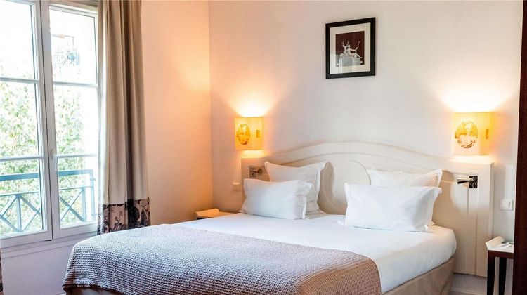Mercure Relays du Chateau Hotel Room