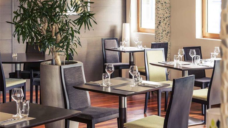 <b>Mercure Rennes Cesson Restaurant</b>. Images powered by <a href="https://iceportal.shijigroup.com/" title="IcePortal" target="_blank">IcePortal</a>.